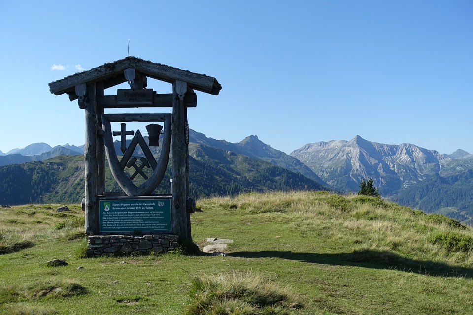 Das alte Wappen am Gipfel